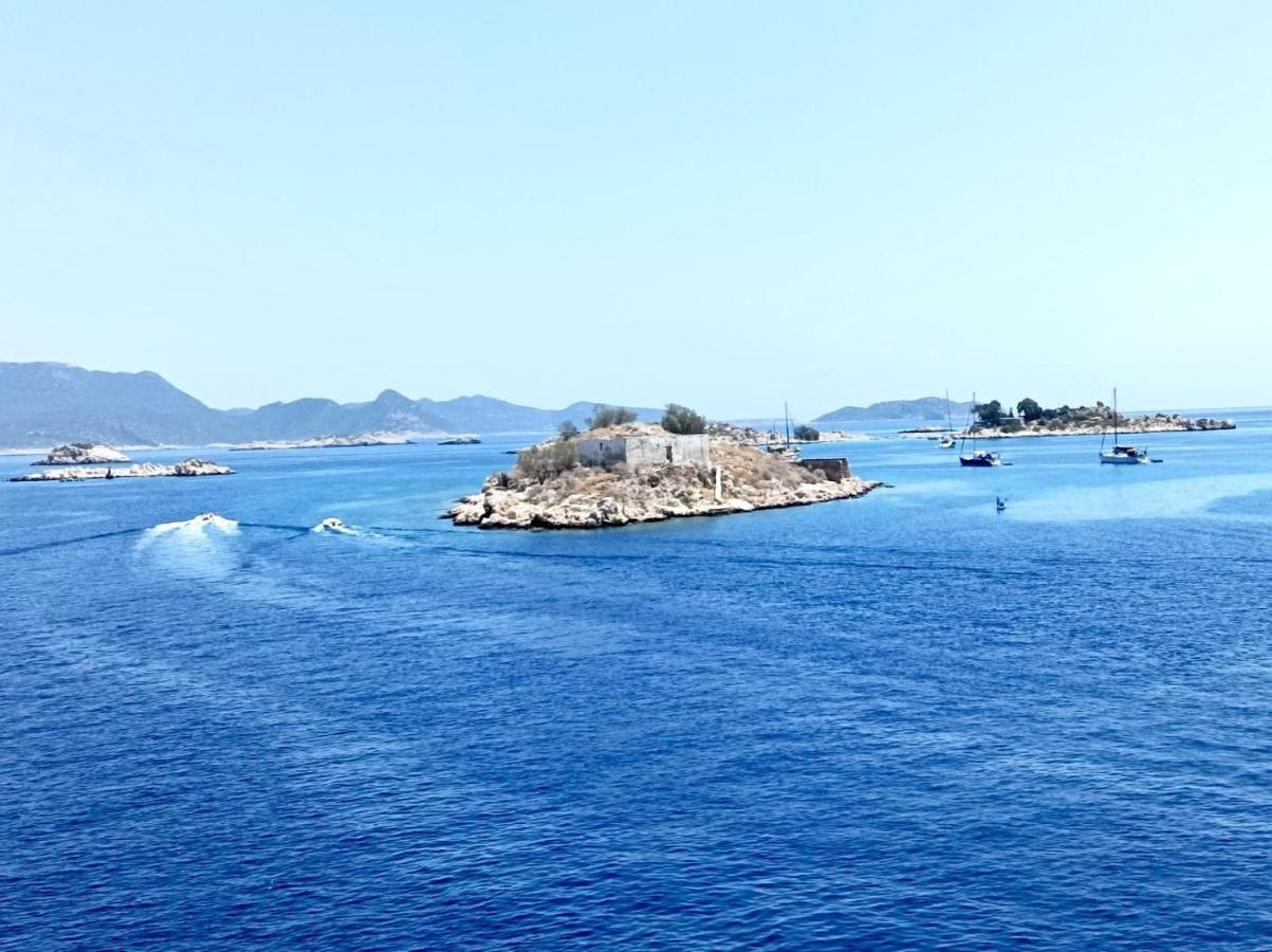 Chroma Kastellorizo Villa Megisti ภายนอก รูปภาพ